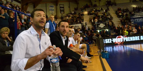 Basket : la Chorale de mal en pis