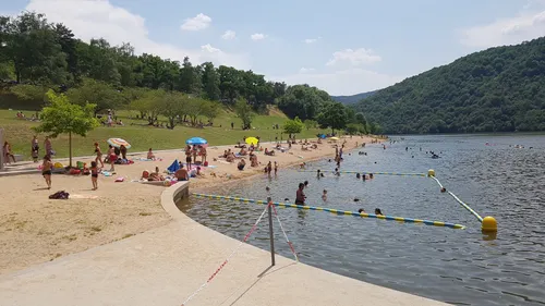 A Saint-Victor-sur-Loire, un jour de canicule...