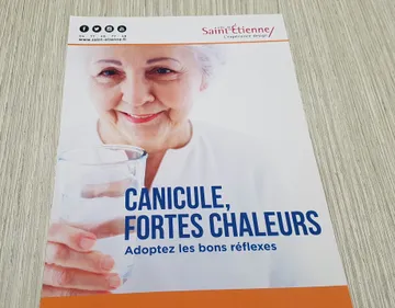 Fortes chaleurs : les municipalités se mobilisent pour les...