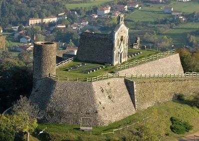 Chute mortelle au Château de Marcilly-le-Châtel
