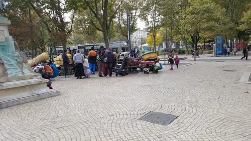 Saint-Etienne : les familles Roms qui erraient en centre-ville...