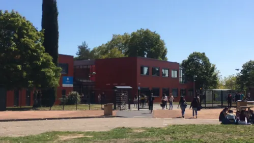 Loire : une quarantaine de lycées équipés d'au moins un système de...