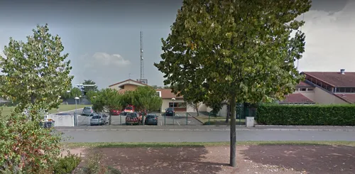 Un incendie au centre de secours de Montbrison, des pompiers...