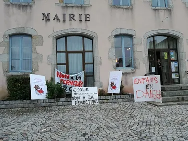 La colère monte dans plusieurs écoles de la Loire