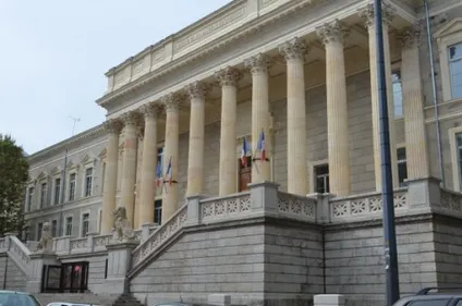 Le traiteur de Génilac condamné à 1 an de prison avec sursis