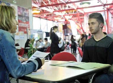 Etudiant(e)s, c'est le moment si vous voulez postuler sur des jobs...