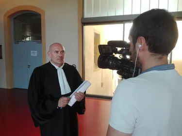 Roanne : la relaxe pour le conducteur qui avait adressé un doigt...