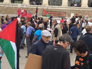 200 manifestants à Saint-Etienne pour le boycott de la saison...