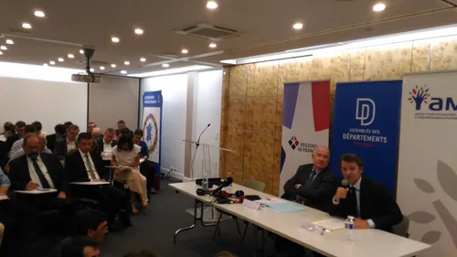 Gaël Perdriau poursuit son combat contre la contractualisation... à...