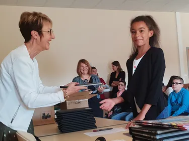 Le dossier de la rédac : une rentrée connectée dans la Loire... ou pas