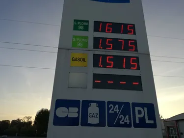 Les automobilistes étranglés par la hausse des carburants