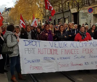 Les aides à domicile et auxiliaires de vie tirent la sonnette d'alarme