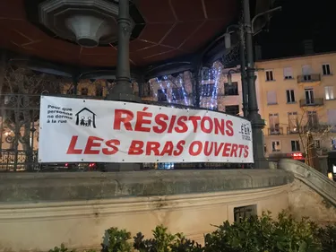 Saint-Etienne : plusieurs dizaines de personnes rassemblées à...