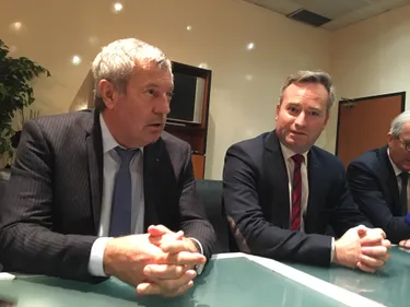 A Saint-Etienne, le secrétaire d'Etat Jean-Baptiste Lemoyne voit...