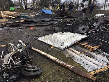 Saint-Etienne : la cabane des gilets jaunes à Méons part en fumée