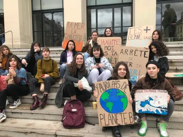 Loire : les lycéens se mobilisent pour le climat