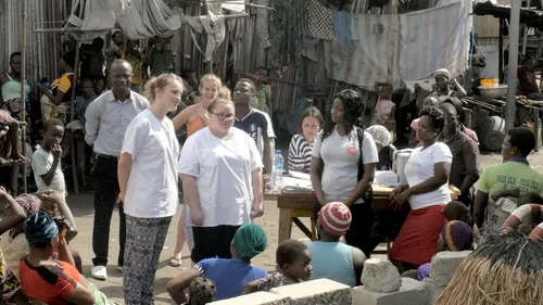 Ciné-débat : deux étudiantes infirmières stéphanoises en mission au...