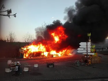 Saint-Chamond : le dernier campement de « gilets jaunes » de la...