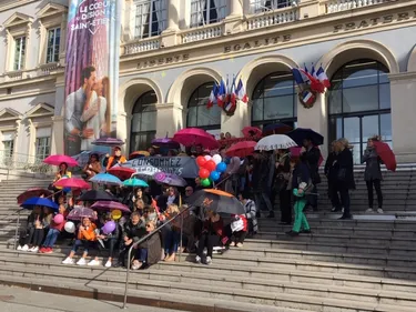 Saint-Etienne : une action symbolique et un appel aux habitants