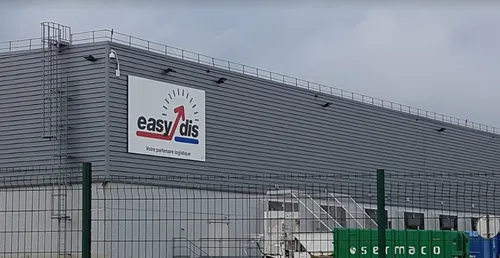 Loire : les salariés de la filiale logistique du Groupe Casino en...