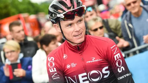 Chris Froome a quitté l’hôpital de Saint-Etienne pour poursuivre sa...