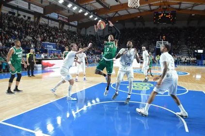 Basket : la Chorale surclassée à domicile