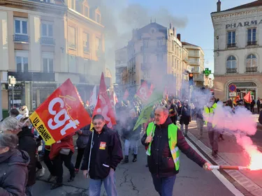 Retraite : le gouvernement dit "entendre" et "comprendre" la colère...