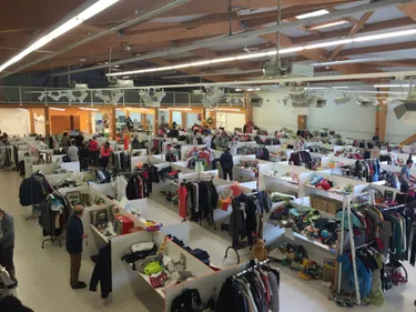 A Saint-Étienne, Au Vide Grenier surfe sur la vague de l’occasion