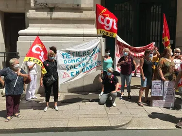 Prime, meilleures conditions de travail : les aides à domiciles...