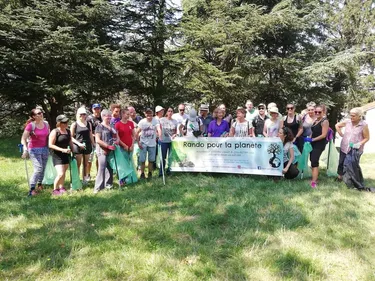 Loire : opération nettoyage au barrage de Soulage