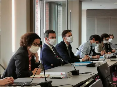 Le maire de Saint-Etienne à Paris, face à la précarité alimentaire