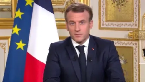 Emmanuel Macron annonce les étapes du déconfinement dans la presse...