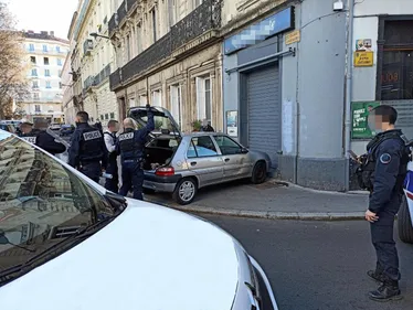 Saint-Etienne : il tente d'échapper à un contrôle et fini dans une...