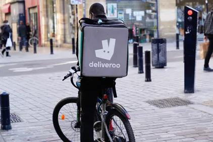 Les livreurs de Deliveroo et Ubereats font entendre leur...