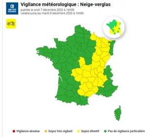 Chutes de neige : le col de la loge ouvre sa station ce mardi