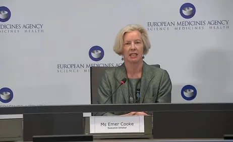 AstraZeneca : le vaccin est "sûr" affirme la directrice de l’Agence...