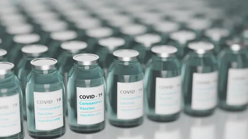 COVID : Un numéro vert pour faciliter la vaccination des 80 ans et...