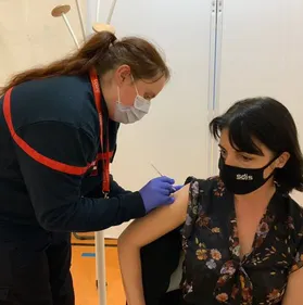 L'ex-préfète de la Loire aurait obtenu un "passe droit" pour...