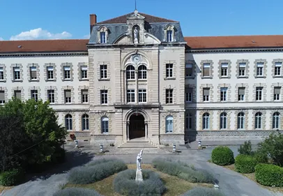 Saint-Chamond : pas de cours ce lundi après l'incendie