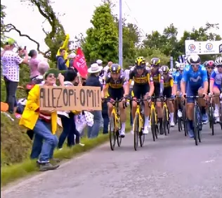Tour de France : la spectatrice à la pancarte condamnée à une amende