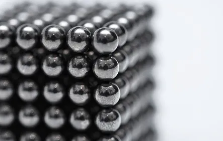 Les billes des jeux aimantés dangereuses pour les jeunes enfants