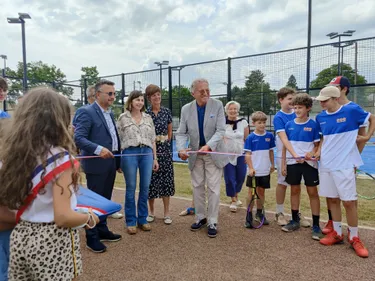 Tennis : un court Nelson Monfort à Roanne !