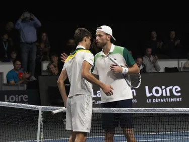 Tennis : le Montbrisonnais Hugo Grenier passe en quart à Roanne