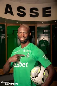 Eliaquim Mangala signe à l'ASSE