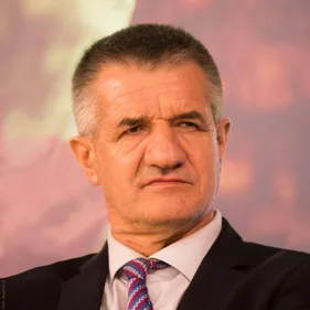 Présidentielles : Jean Lassalle donne 10 euros aux 3 partis...