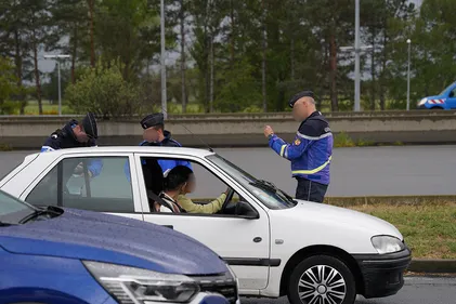 Bientôt la fin des retraits de points pour des "petits excès de...