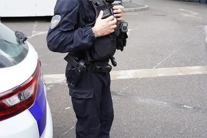 Saint-Etienne : il menace au couteau des agents UDAF