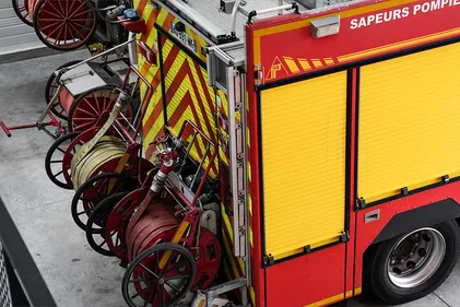 Saint-Etienne : un canapé prend feu dans la cage d'escalier