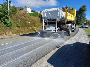 Fortes chaleurs : la Loire mise sur le lait de chaux pour protéger...