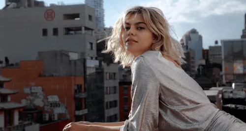 Louane - Invitée Alouette